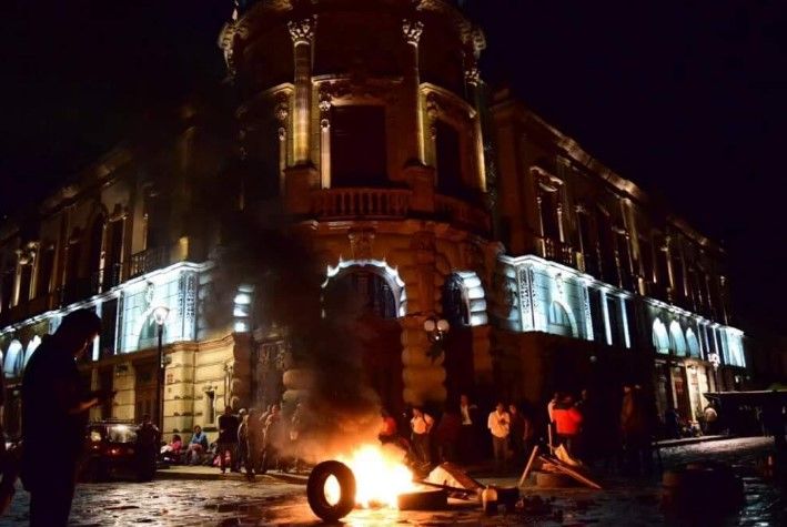 CNTE coloca barricadas en el centro de Oaxaca - CNTE-2016-Oaxaca-Internet