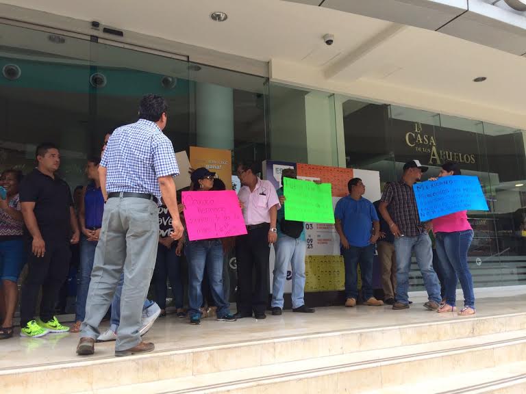 CETEG bloquea la Costera Miguel Alemán - CNTE-Acapulco-21jun-Quadratin2