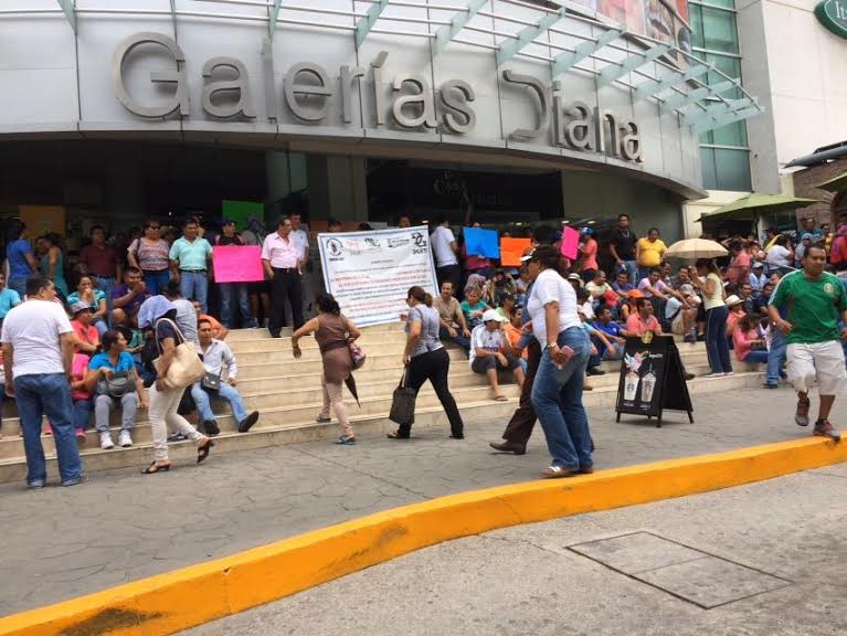 CETEG bloquea la Costera Miguel Alemán - CNTE-Acapulco-21jun-Quadratin4