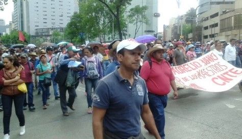 CNTE marcha hacia la SEGOB