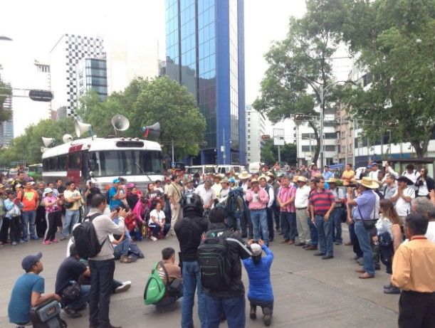 Prevén al menos dos manifestaciones en la Ciudad de México - CNTE-Reforma-8jun-kroseco25