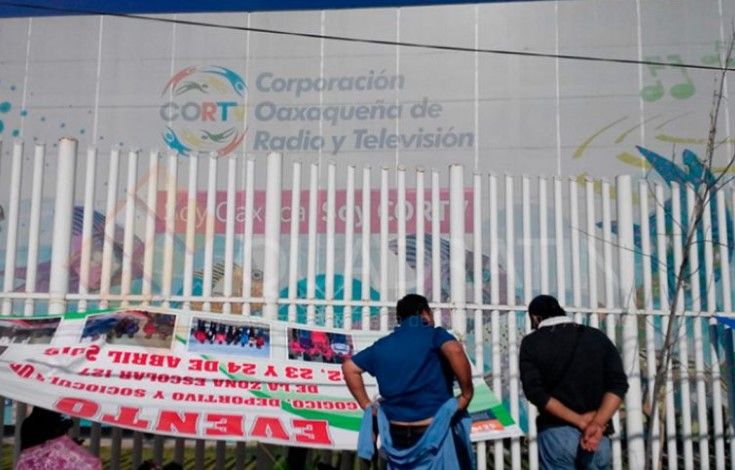 Dan libertad bajo caución a dos maestros de Oaxaca