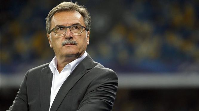 “Espectadores que lanzaron bengalas son terroristas del deporte”: DT de Croacia