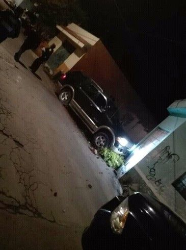 Asesinan a dos jóvenes en Milpa Alta - Camioneta-jóvenes-Milpa-Alta-pepejimlin