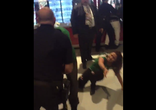 Aficionados pelean tras partido México vs Chile