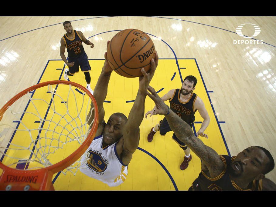 Golden State se lleva el primer juego de la final - Cj_xB40UkAABeGS