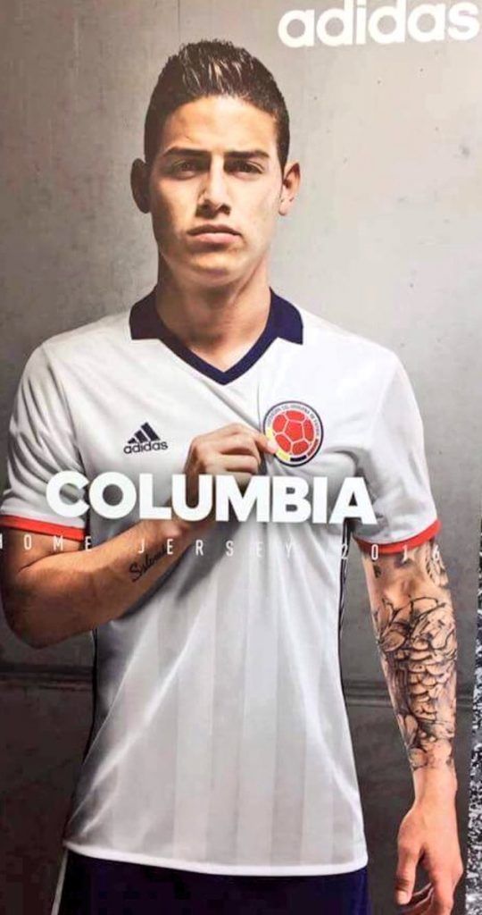 Adidas escribe mal el nombre de Colombia - CkYRdCnWsAEOhOy-540x1024