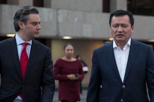 Osorio Chong y Nuño Mayer dialogan sobre agenda educativa