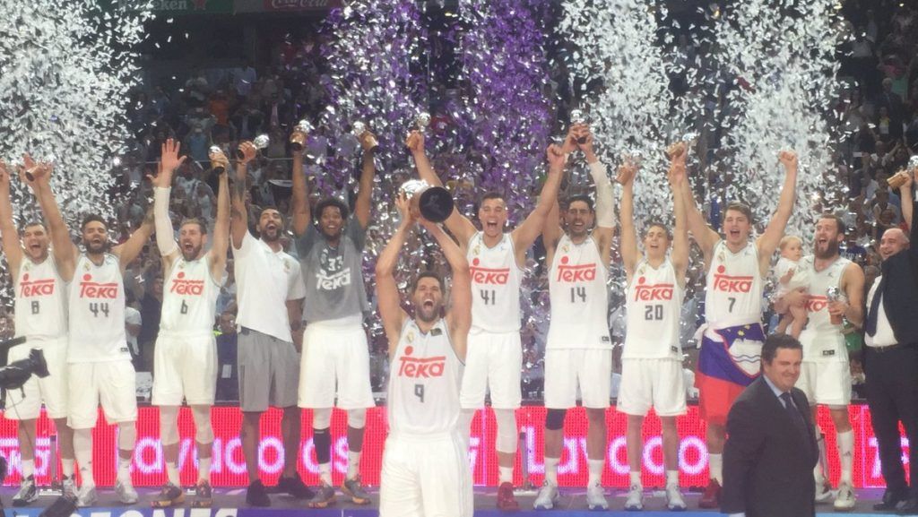 Gustavo Ayón bicampeón de la Liga Endesa con el Real Madrid - CllSKXHXEAA5_4l-1024x577