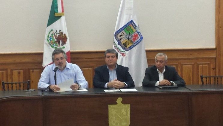 Confirman tres muertos y 19 heridos por asesinato múltiple en Topo Chico - Conferencia-de-prensa-PorfirioIbarra