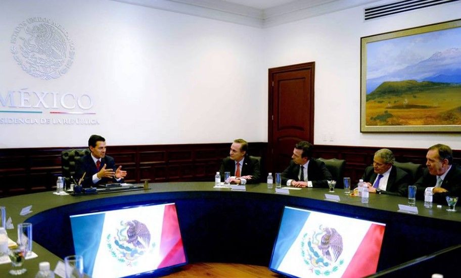 EPN se reúne con empresarios para hablar sobre leyes anticorrupción - EPN-empresarios-Presidencia2