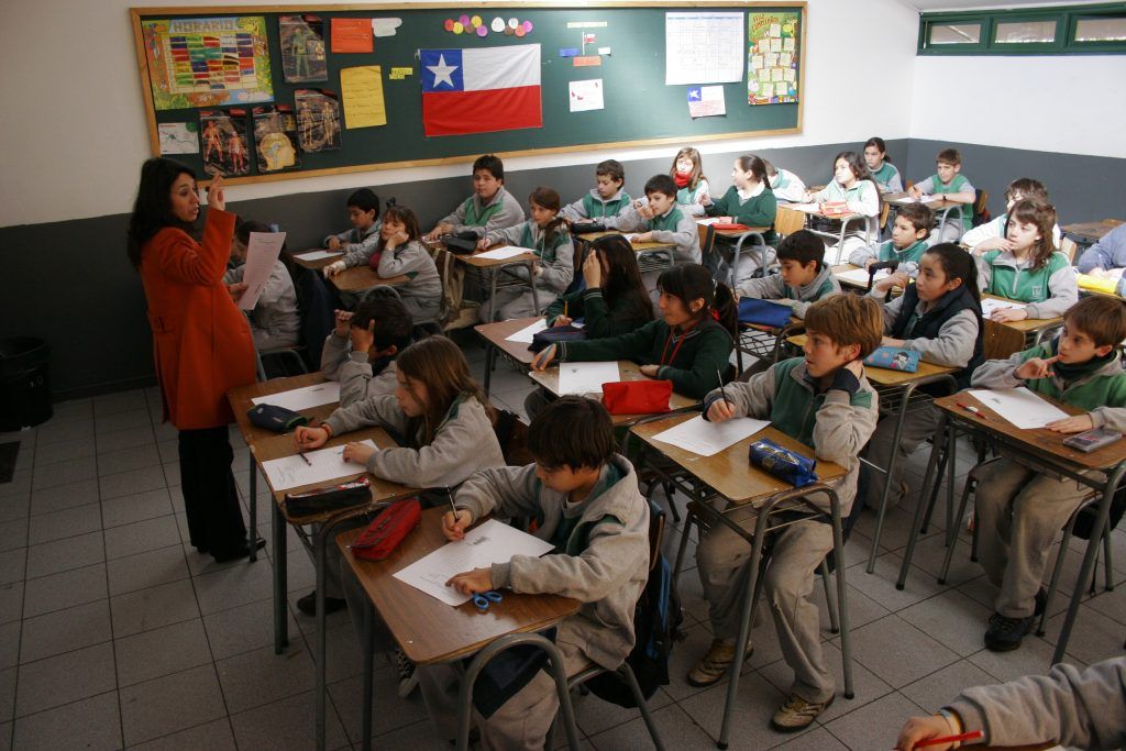 ¿Cómo se evalúa a maestros en el resto del mundo? - Edudación-en-Chile-1024x683