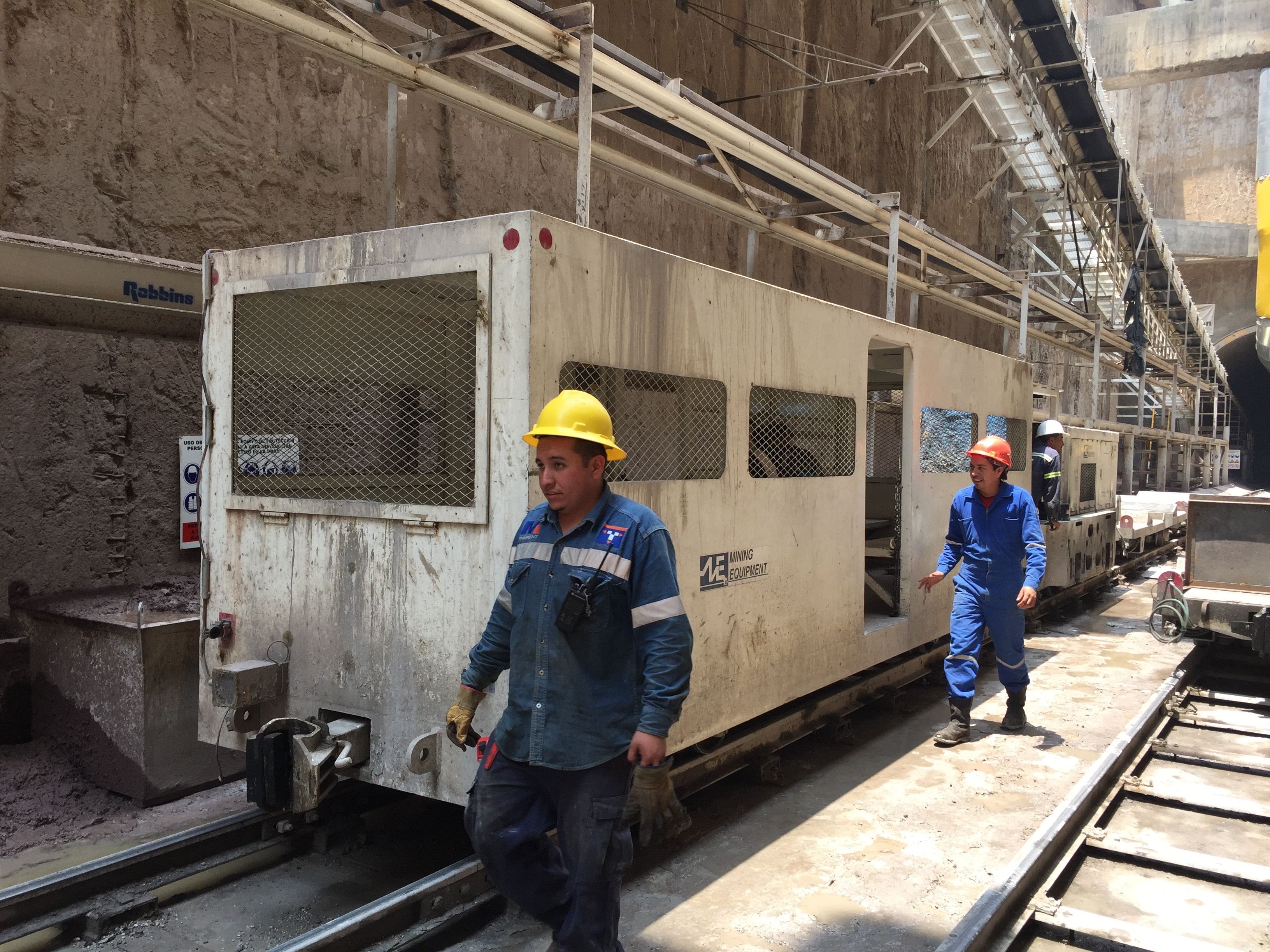 Así combatirán las inundaciones en el Estado de México - Este-vehículo-es-el-transporte-hacia-el-interior-del-túnel