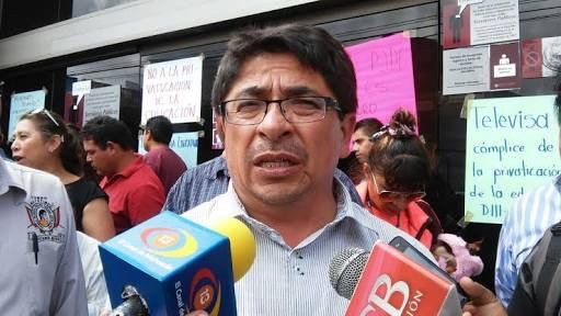 Detienen a ex secretario técnico de la CNTE