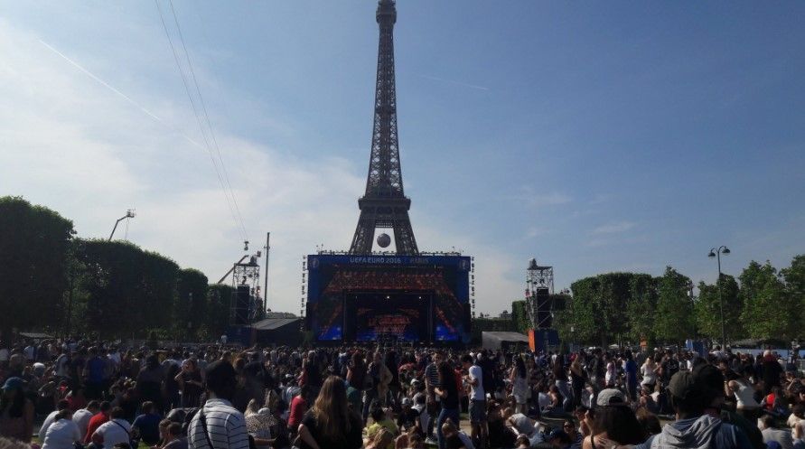 Detienen a seis durante concierto inaugural de la Eurocopa - Eurocopa-concierto-Negrish2010