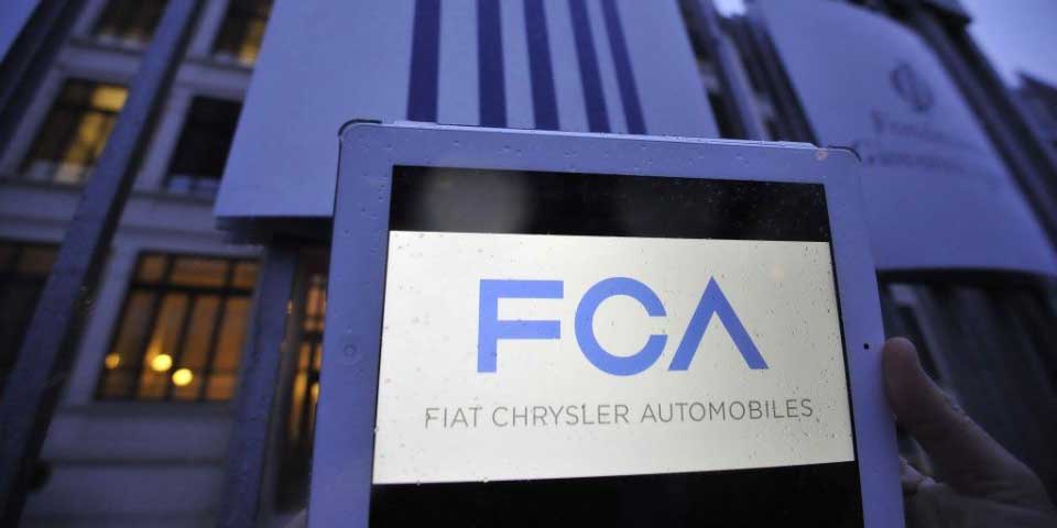 Falla en palancas de autos Fiat Chrysler causa 266 accidentes