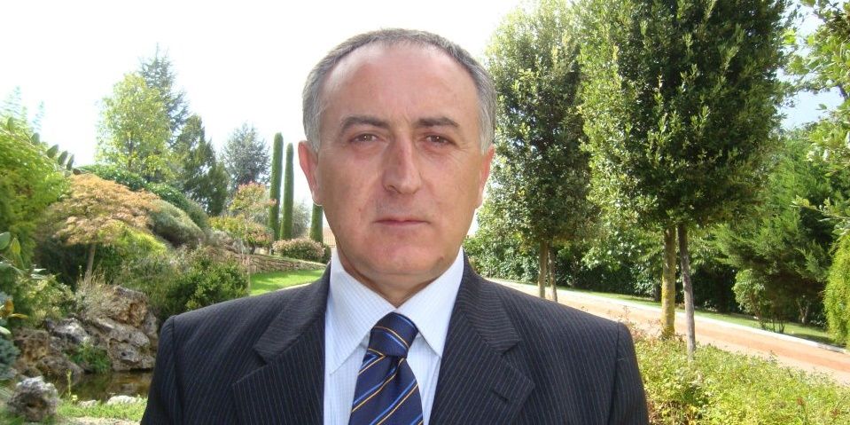 Alcalde intenta vender ciudad italiana a China por Facebook