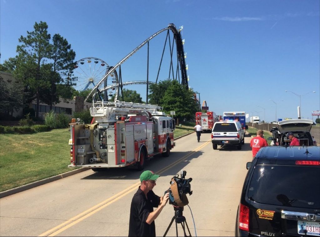 Rescatan a ocho personas atrapadas en una montaña rusa - Frontier-City-Oklahoma-OKCFox-2-1024x760