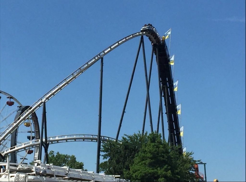 Rescatan a ocho personas atrapadas en una montaña rusa - Frontier-City-Oklahoma-OKCFox-3-1024x759