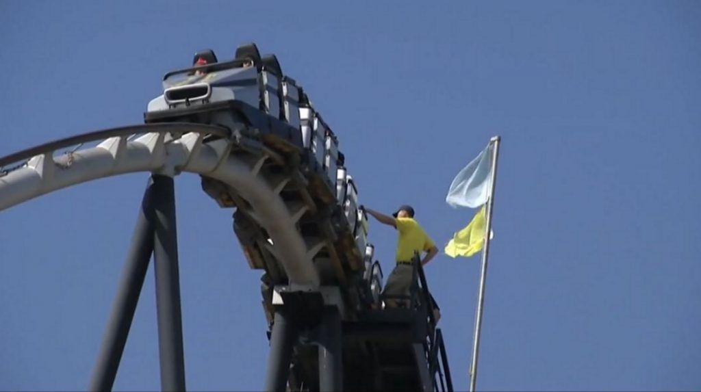 Rescatan a ocho personas atrapadas en una montaña rusa - Frontier-City-Oklahoma-OKCFox-4-1024x573