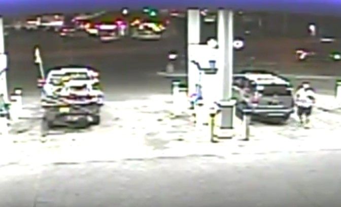 Video: matan a joven tras discutir en gasolinera Video: matan a joven tras discutir en gasolinera