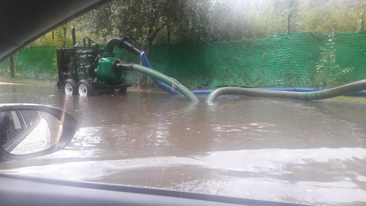 Vuelve a inundarse calle Hacienda de las Golondrinas en Interlomas