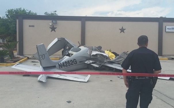 Tres muertos por caída de aeronave en Houston