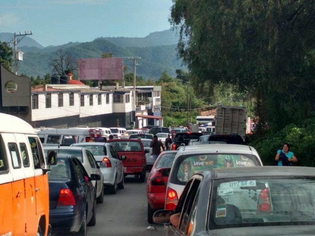 CNTE bloquea carreteras en Michoacán - IMG-20160630-WA0006-1024x768