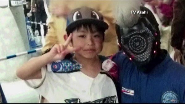 Niño perdido en bosque japonés sobrevivió en base militar