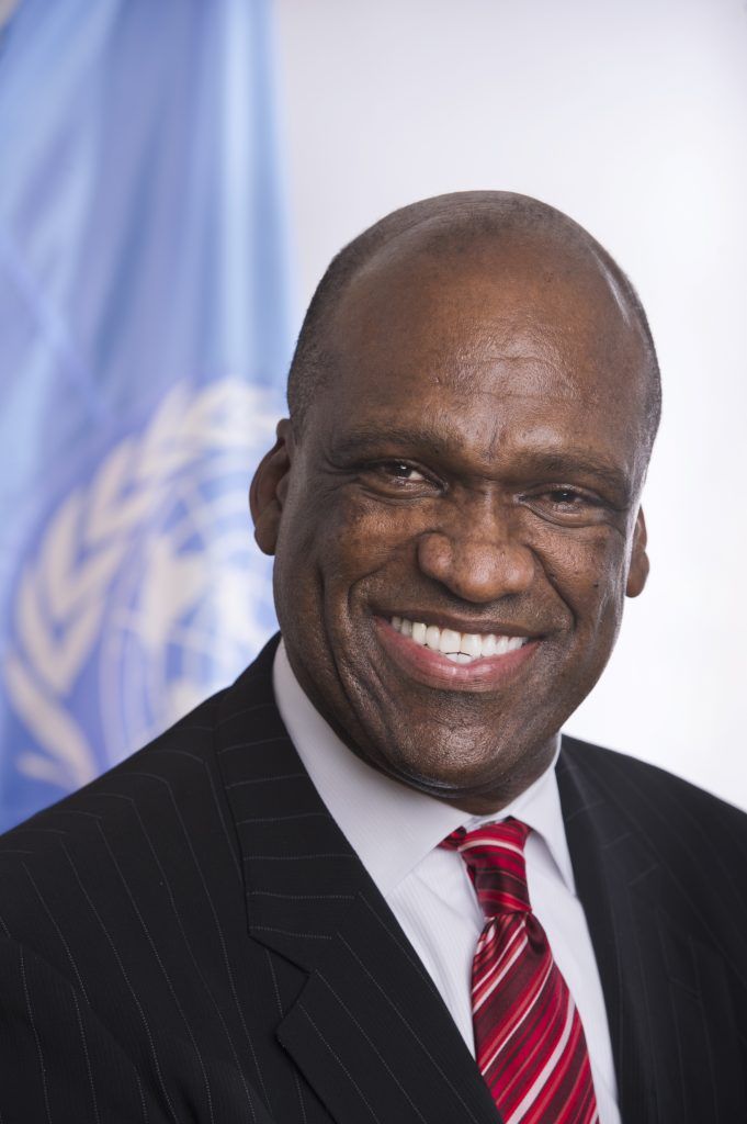 Muere John Ashe, expresidente de la Asamblea General de la ONU - John-Ashe-2-681x1024