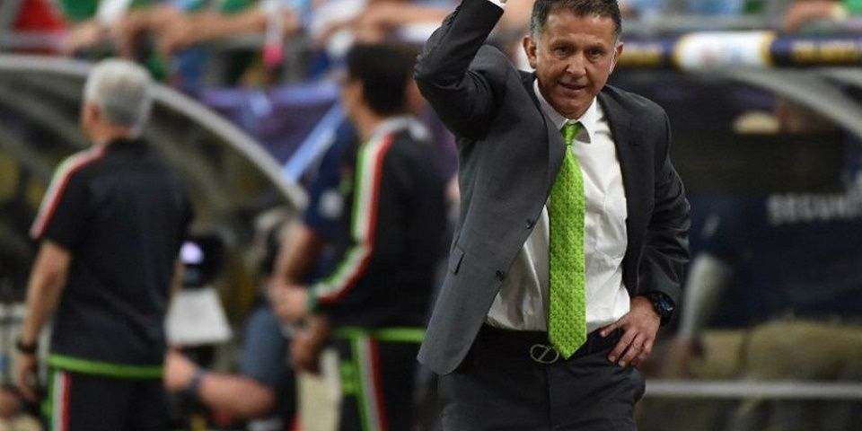 Juan Carlos Osorio llama “irrespetuoso” a defensa uruguayo Giménez