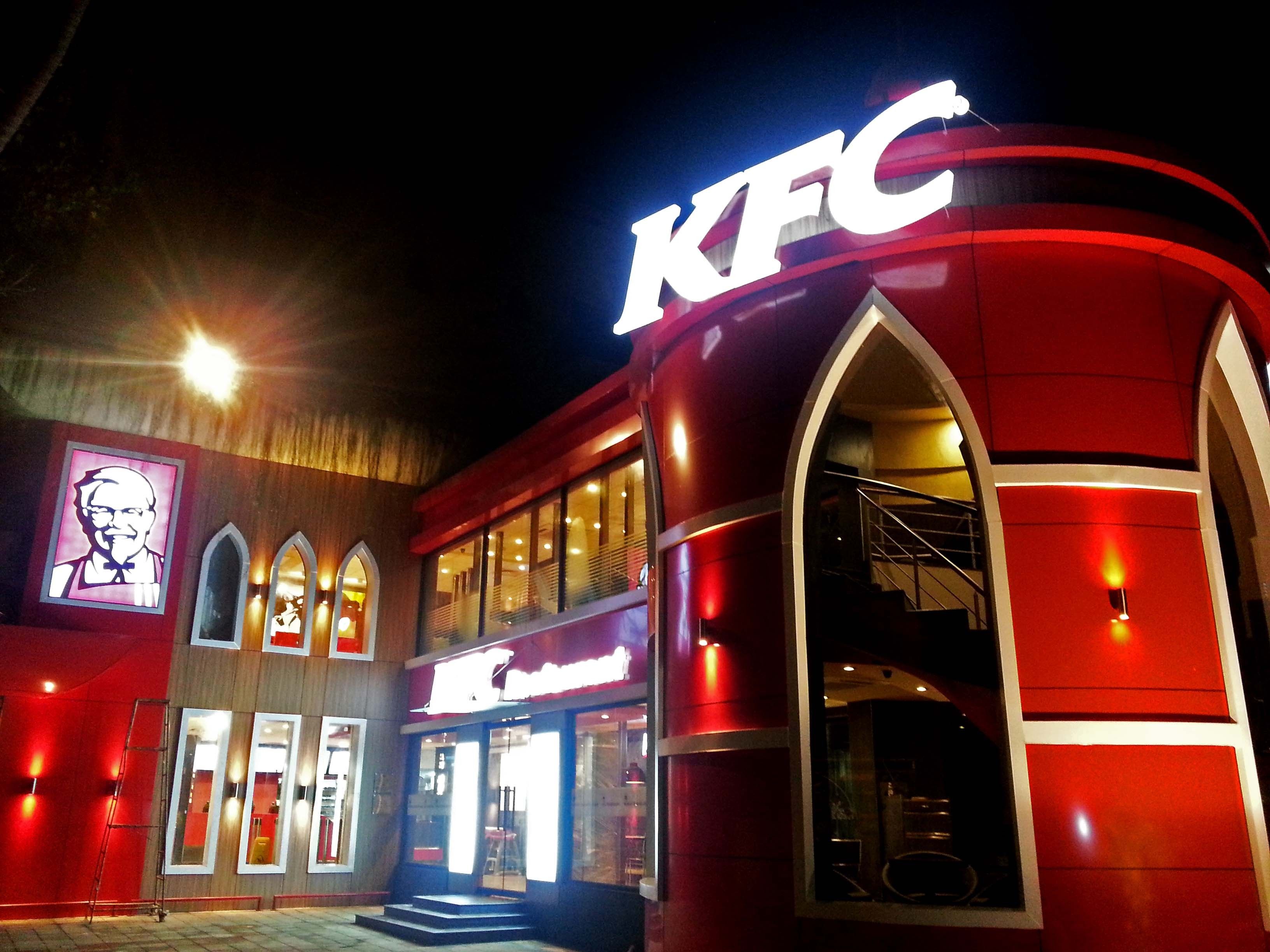 KFC lanza caja de alimentos que carga la batería del celular - KFC-India