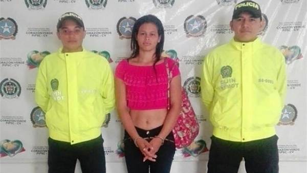 Detienen a joven acusada de homicidio, extorsión y narcotráfico Detienen a joven acusada de homicidio, extorsión y narcotráfico