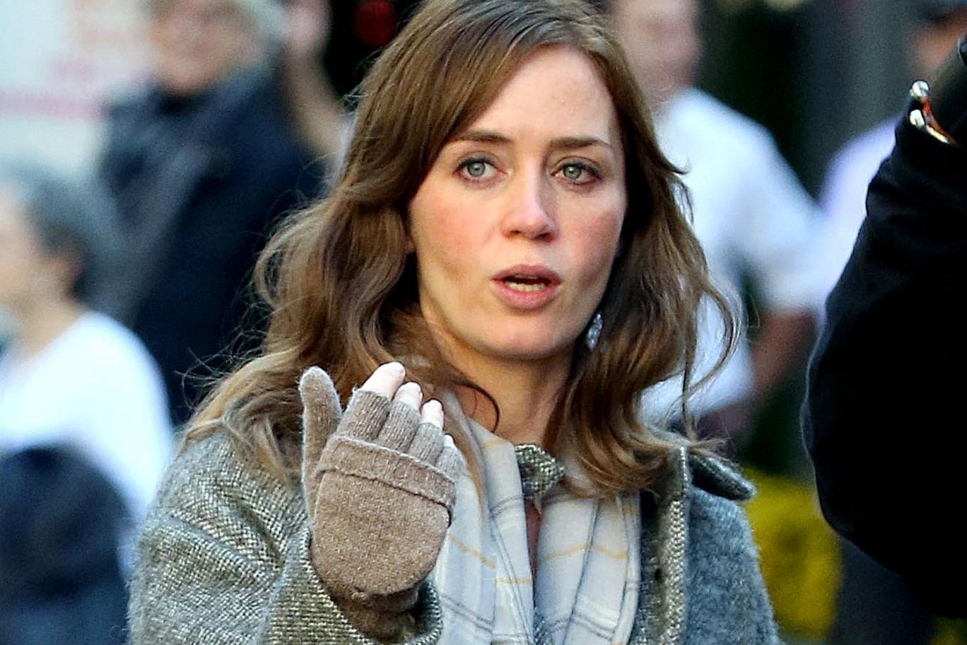 El elenco de "El Diablo viste a la moda" diez años después - La-chica-del-tren-emily-blunt