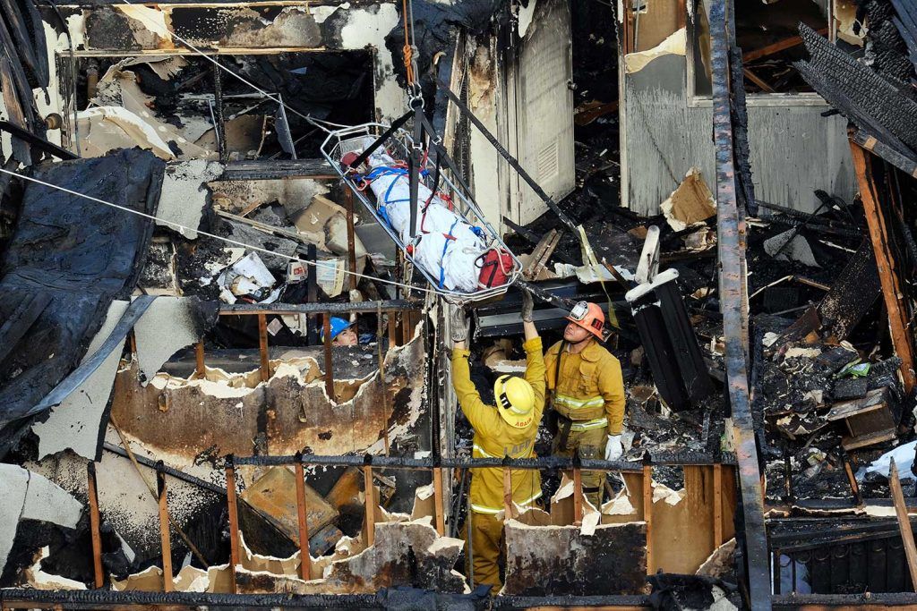 Deja cinco muertos incendio en edificio de Los Ángeles - Los-Angeles-Incendio-3-1024x683