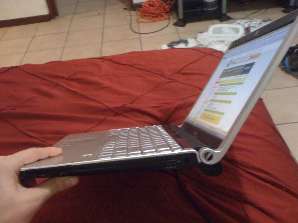 ¿Qué hacer en caso de que su laptop se moje? - Líquido-Teclado-5-1024x768