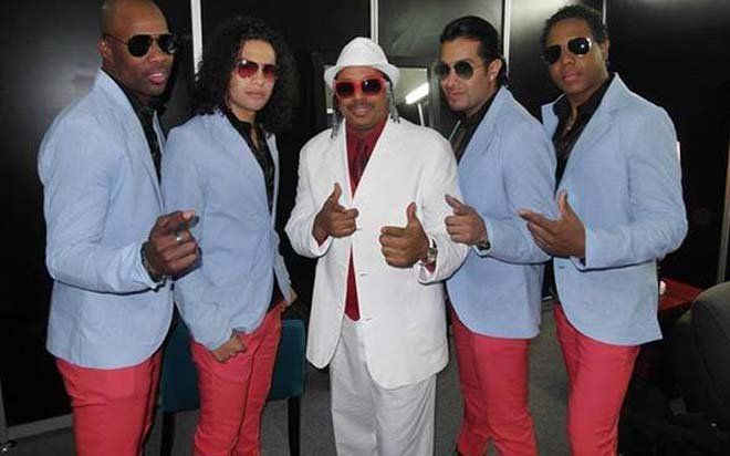 Destrozos e incendio en estadio de Mérida por cancelación de concierto - Merenglas