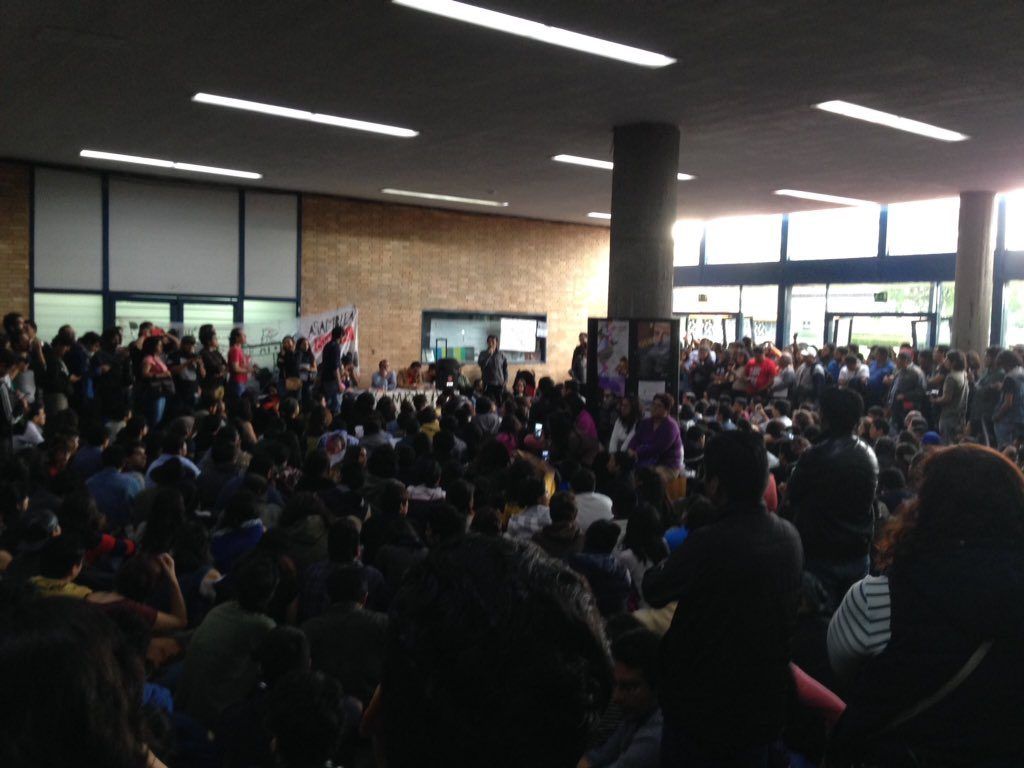 Encapuchados bloquearon Insurgentes - Metrobús-CU-19-1024x768