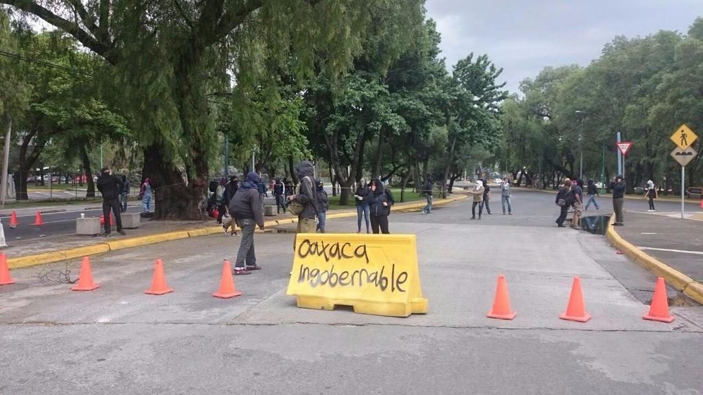 Encapuchados bloquearon Insurgentes - Metrobús-CU-4-1024x576