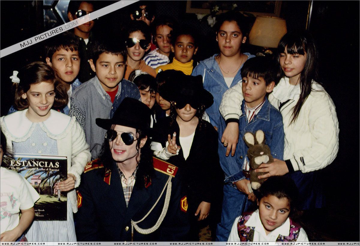 Familia de Michael Jackson estalla contra documental de supuestas víctimas - Michael-Jackson-9
