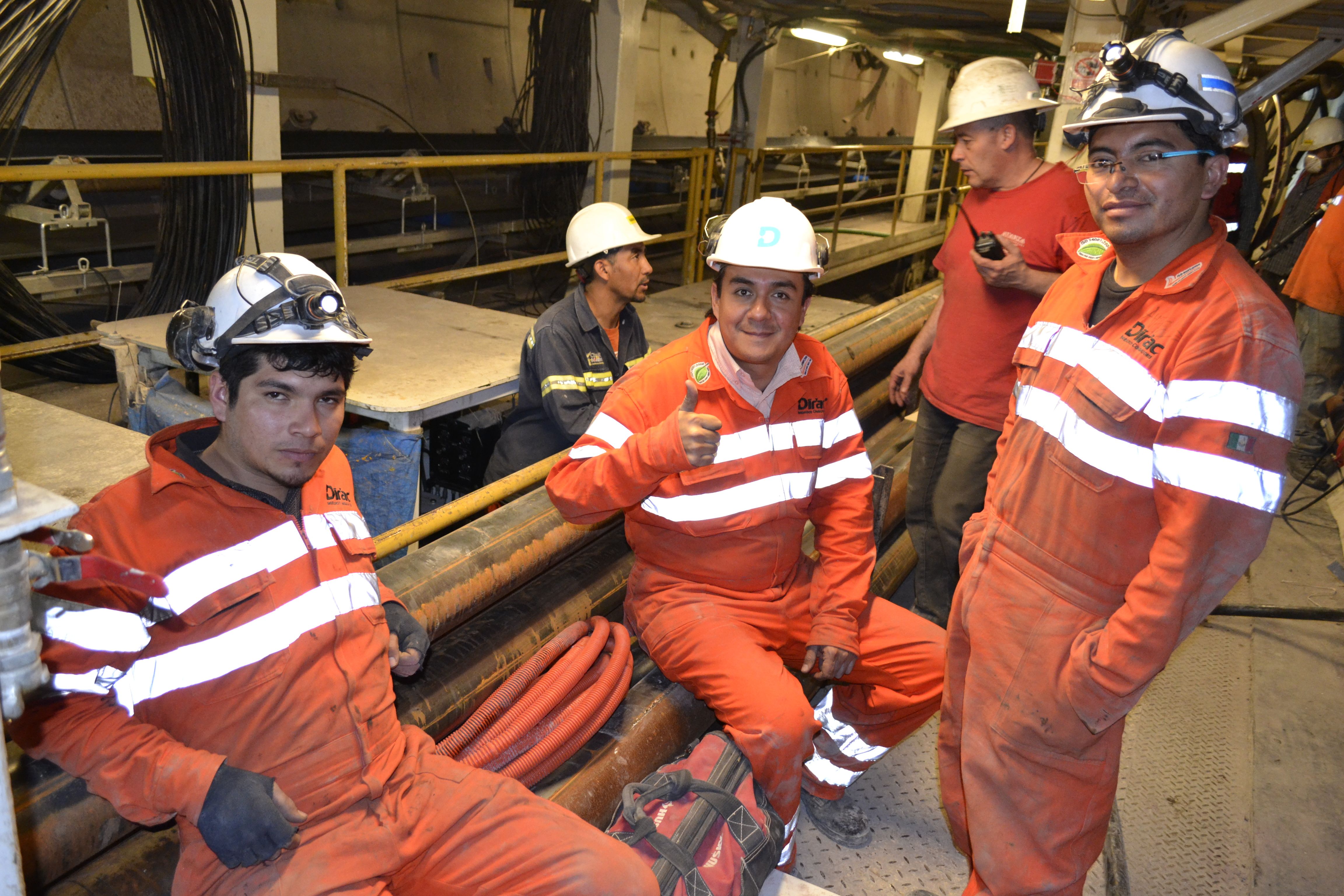 Así combatirán las inundaciones en el Estado de México - Miembros-del-personal-que-participan-en-la-construcción-de-este-túnel-que-tendra-5.5-kilómetros-de-extensión