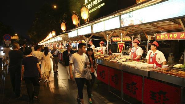 Cerrará mercado de comida exótica de Beijing - Numerosas-Donghuamen-Beijing-EFEWU-HONG_CLAIMA20160616_0014_28