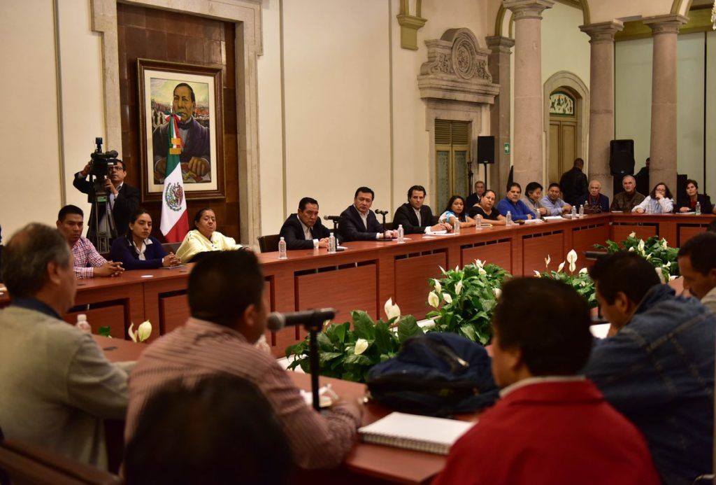 Segob y CNTE alcanza un primer acuerdo - Osorio-Chong-CNTE-2-1024x693