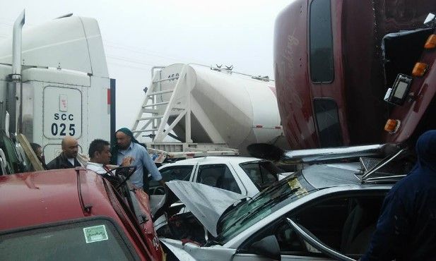 Imágenes: mega carambola deja casi 40 heridos en el límite de Veracruz y Puebla
