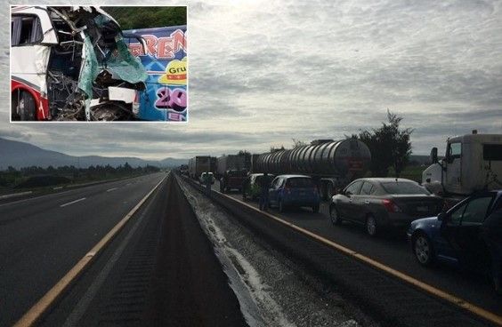 Imágenes: mega carambola deja casi 40 heridos en el límite de Veracruz y Puebla - Screenshot_33