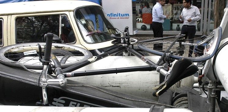 Conductora de Uber atropella a ciclista - Screenshot_8