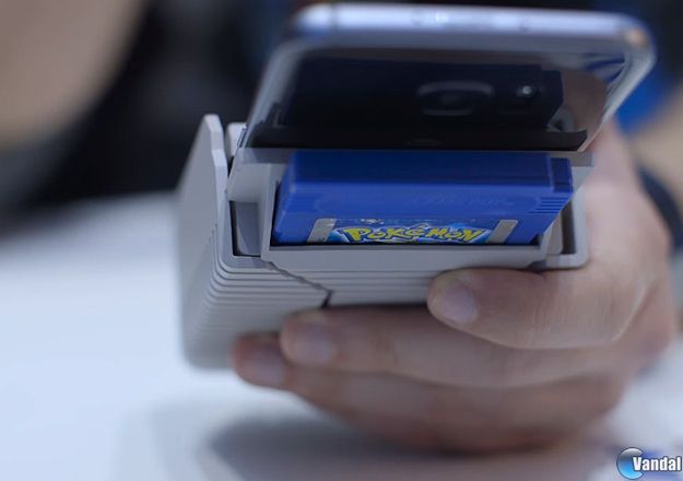 Diseñan "SmartBoy", funda que convierte smartphones en GameBoy - SmartBoy-Android-4