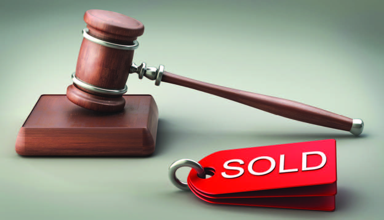 Subastan chamarra de Hitler por 275 mil euros