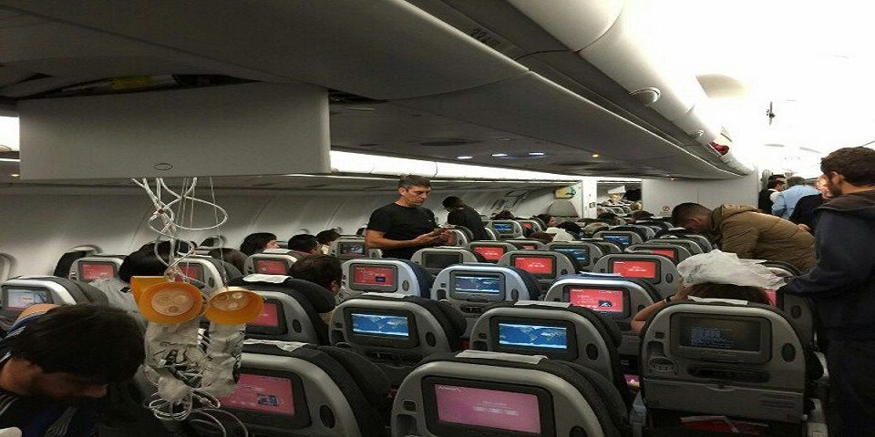 Turbulencia deja doce heridos en vuelo de Avianca Turbulencia deja doce heridos en vuelo de Avianca