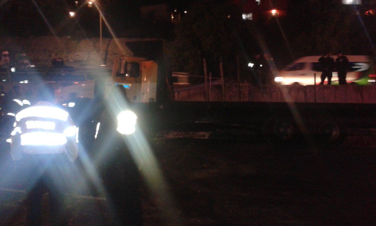 Vuelca camión en la México-Pachuca - Volcadura-torton-Ulises_hernan-3